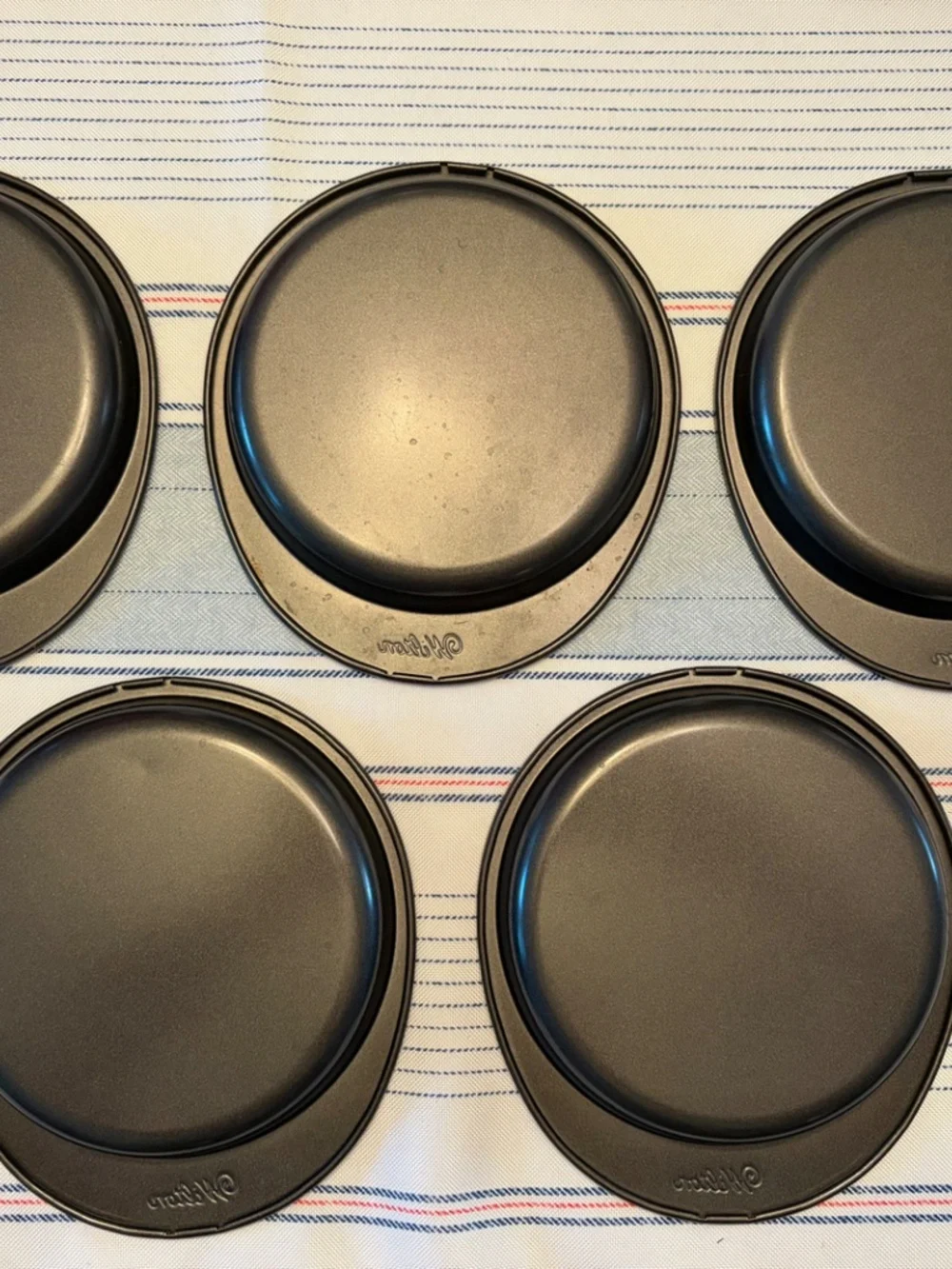 Wilton Easy Layers Non-Stick 5 Piece 6” Cake Pan Set